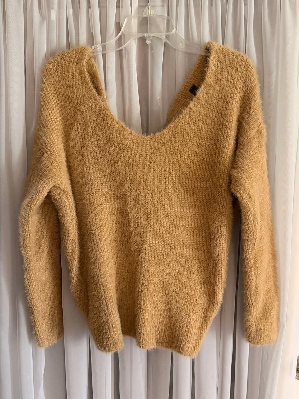 Venti6 Cozy V-Neck Fuzzy Tie Back Sweater in Camel Medium